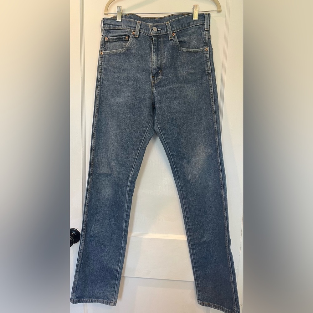 Levi’s Western Fit Light to Medium Wash Semi-Rigid Jeans Size 33X36